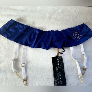 Victoria's Secret Vintage Designer Collection Swarovski Garter Belt Size Small